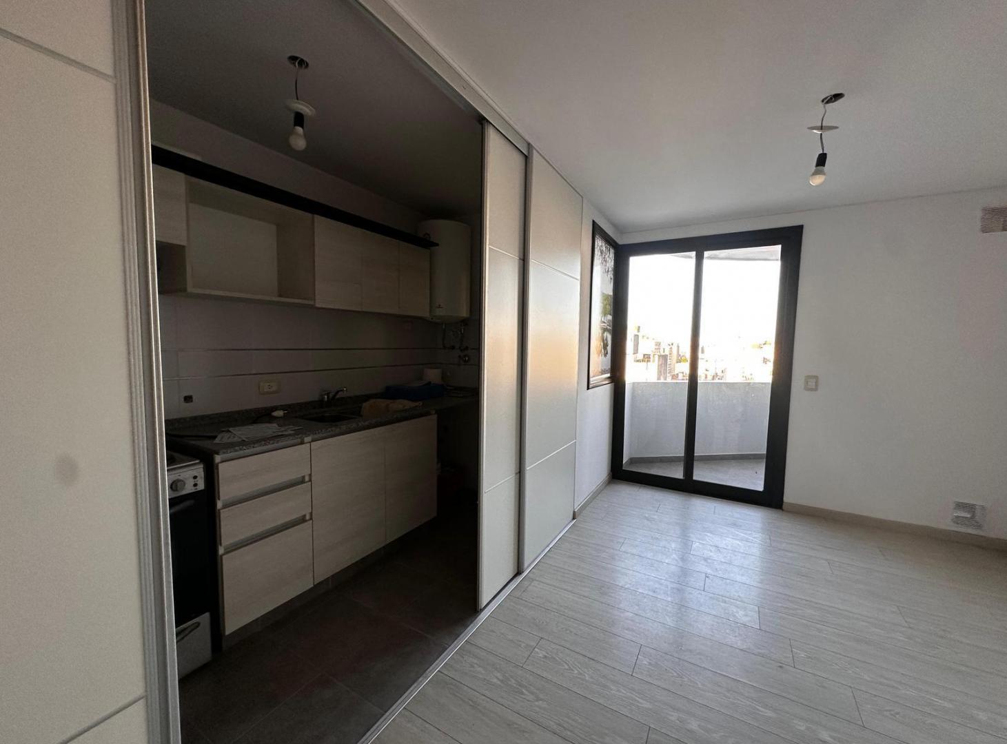 Foto de departamento 2 dormitorio centro balcón escritura seguridad, imagen 4