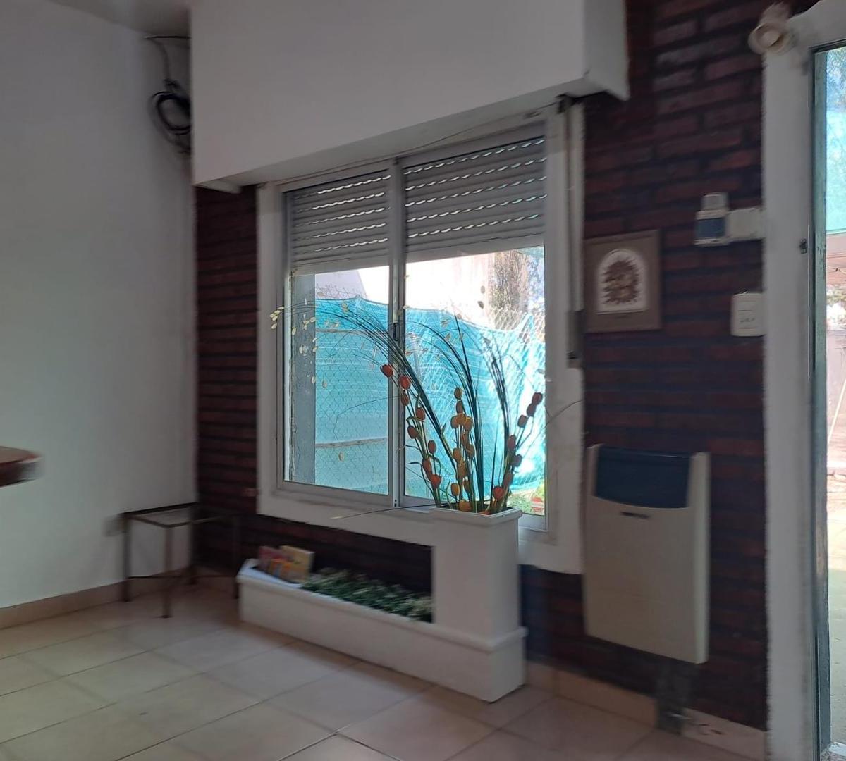 VENTA DE CONDOMINIO IDEAL INVERSIÓN EN EL CENTRO DE FUNES