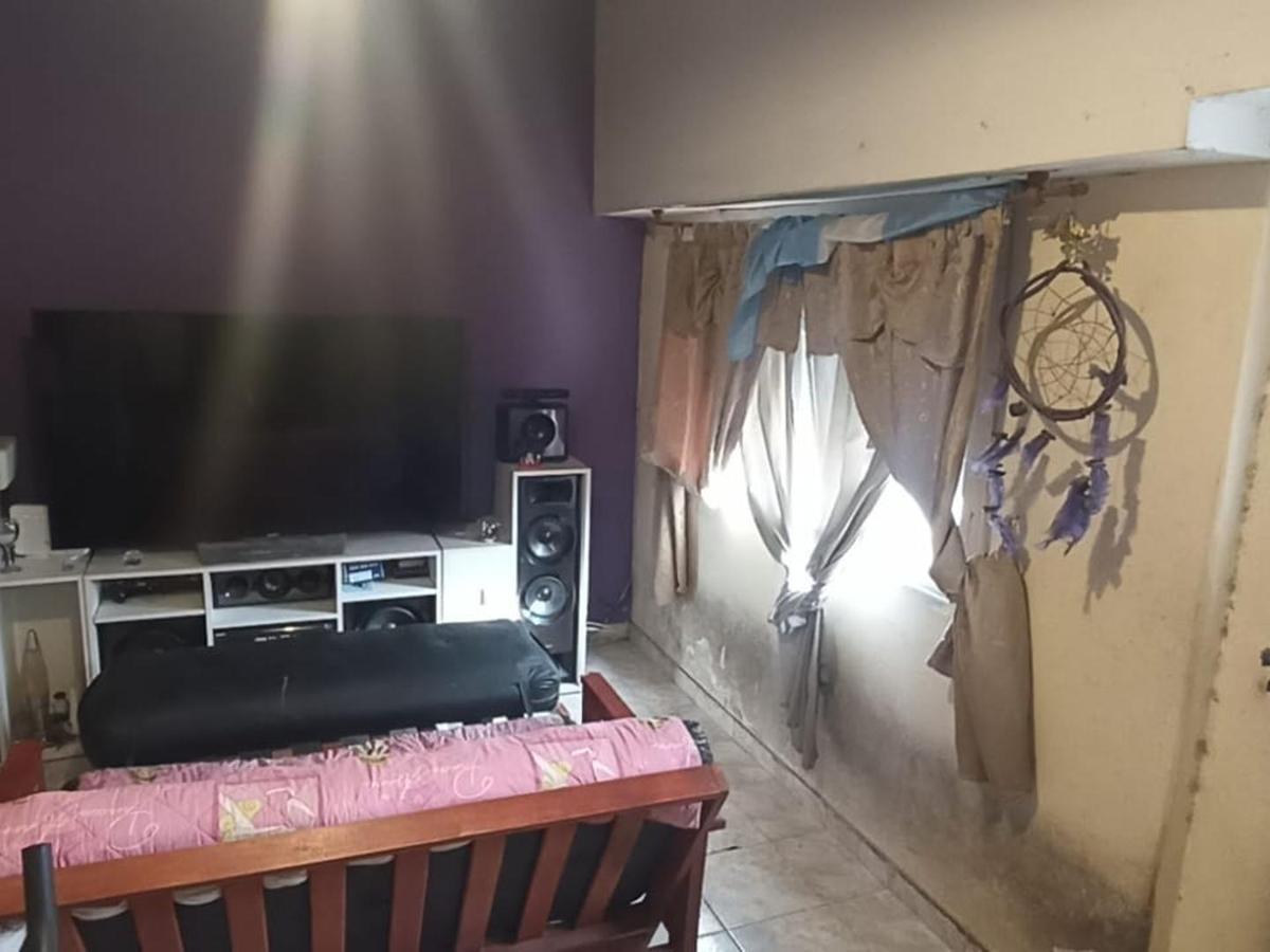 Foto de CASA LA VENTA A RECICLAR EN PEREZ, imagen 2