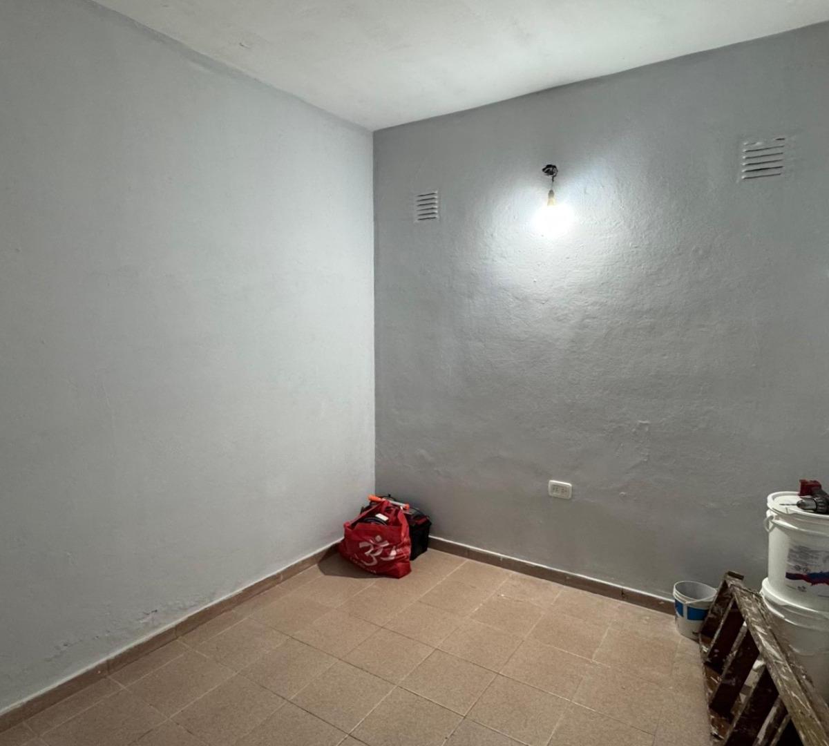 Foto de OPORTUNIDAD VENTA CASA 4 dormitorios + cocheras, imagen 4