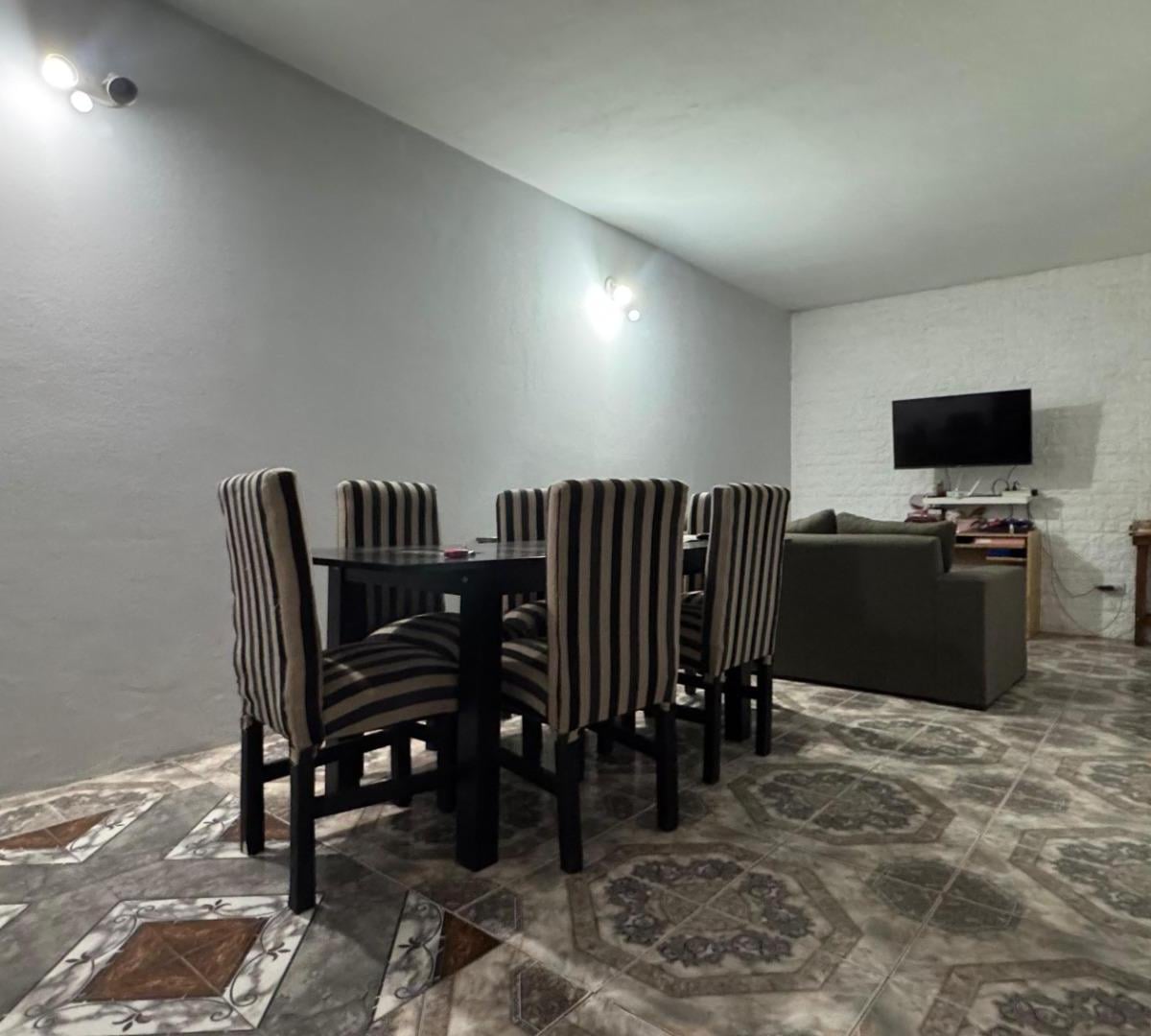 OPORTUNIDAD VENTA CASA 4 dormitorios + cocheras