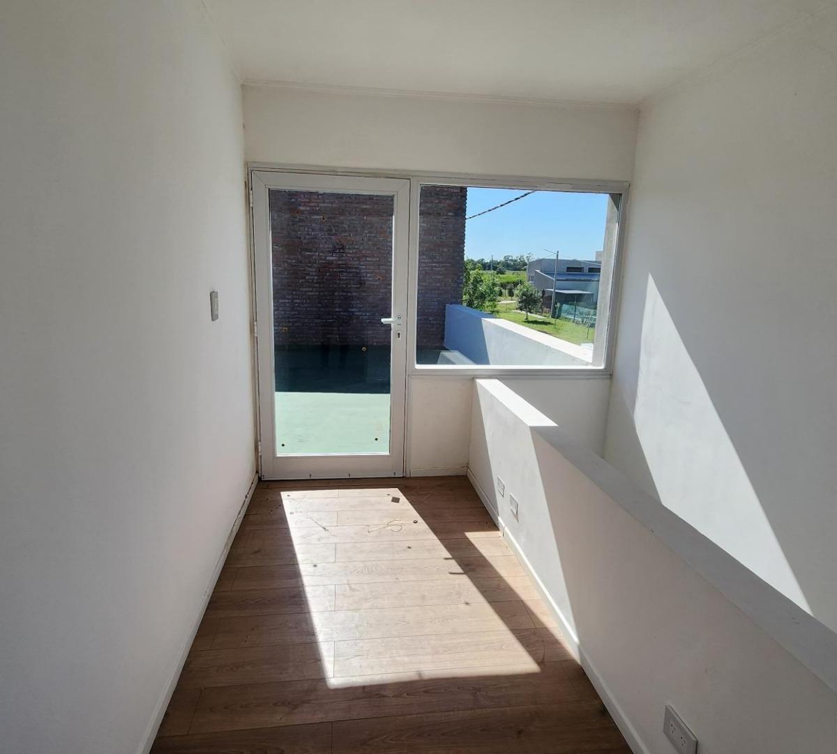 Duplex de Gran Calidad a La Venta en Ibarlucea 2