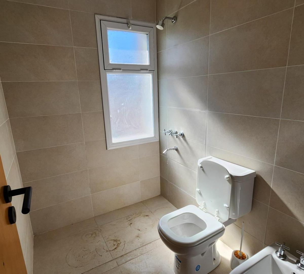Duplex de Gran Calidad a La Venta en Ibarlucea 5