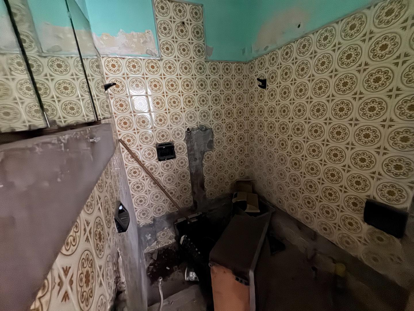 Foto de CASA CUATRO DORMITORIOS CON PATIO A RECICLAR SAN LORENZO, imagen 3