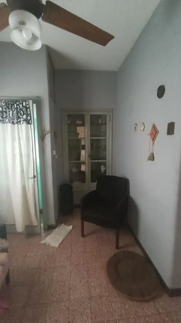CASA EN VENTA 3 DORMITORIOS COCHERA Y PATIO EN TIRO SUIZO 8