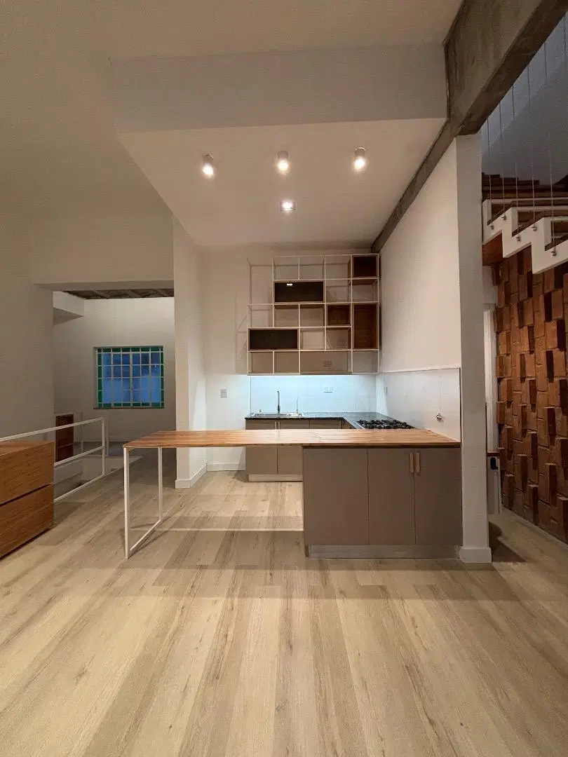 VENTA CASA DE PLANTA ALTA 3 DORMITORIOS AMPLIA TERRAZA 5