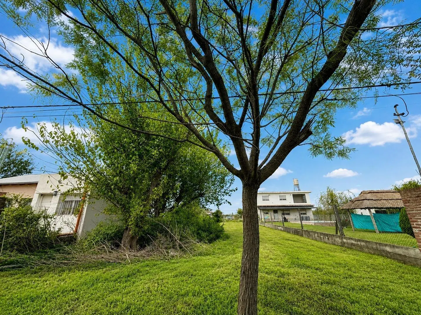 TERRENO EN VENTA - LAS TARDES ROLDAN GRAN UBICACION 2