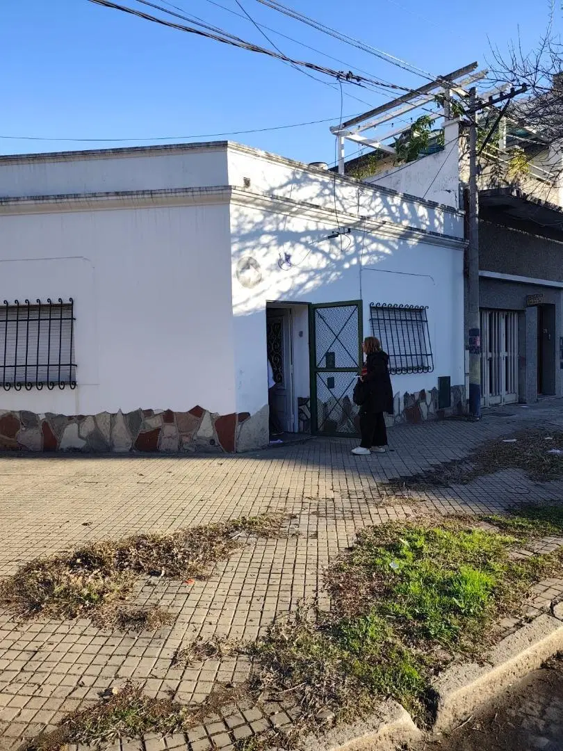 CASA A LA VENTA EN BARRIO ARROYITO APTA CREDITO 4