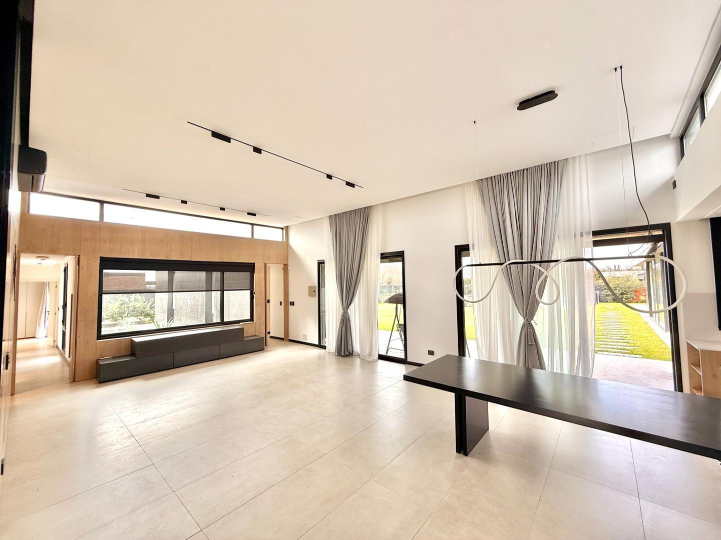 Foto de VENTA CASA CALIDAD PREMIUM 3 DORMITORIOS DISEÑO DE AUTOR, imagen 1