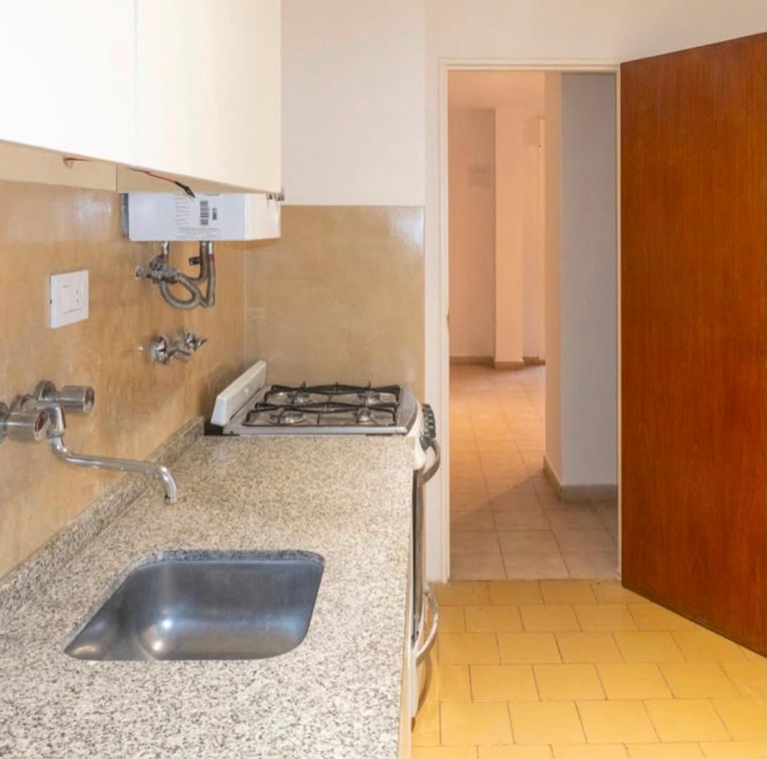 Foto de VENTA DEPARTAMENTO 3 DORMITORIOS CON BALCON, imagen 2
