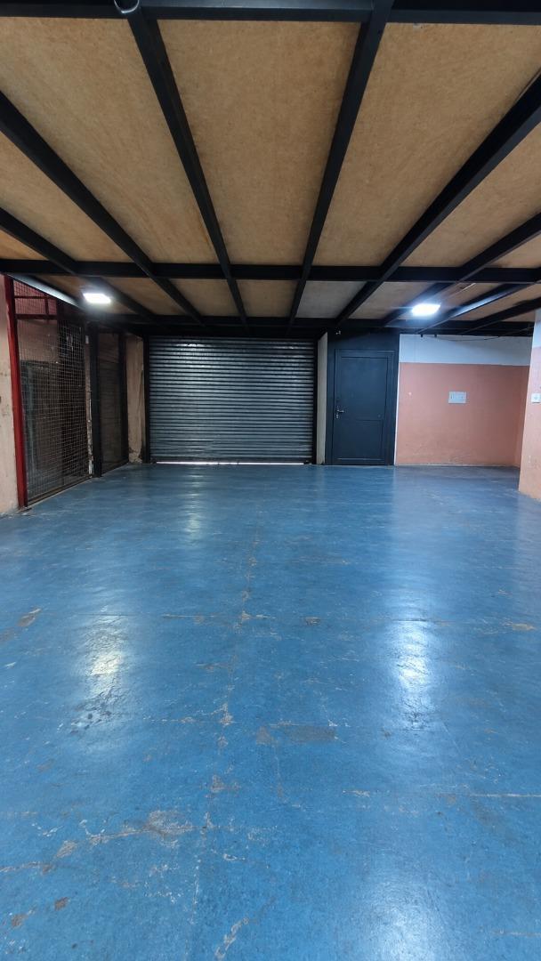 Foto de GALPON CON OFICINAS Y LOCAL COMERCIAL, imagen 4