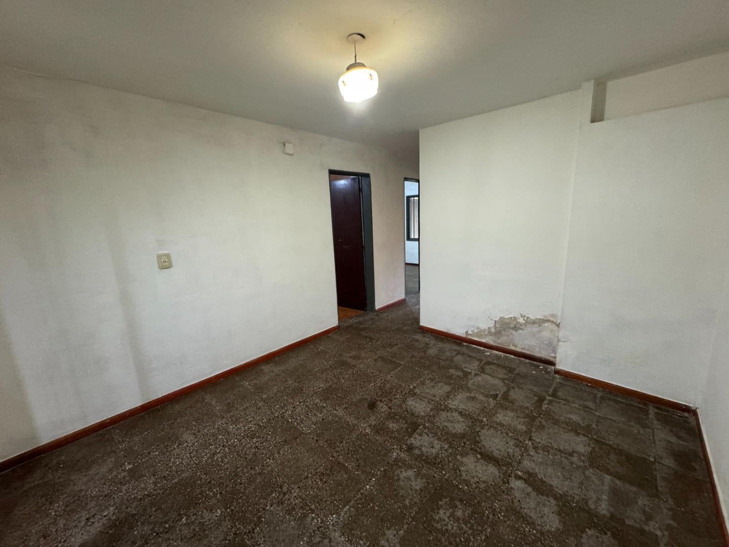 Foto de CASA DOS DORMITORIOS CON COCHERA Y PATIO EN BAIGORRIA, imagen 2