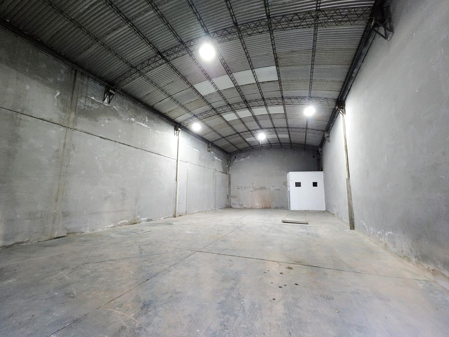 Foto de ALQUILER DE GALPON EN ZONA SUR, imagen 2