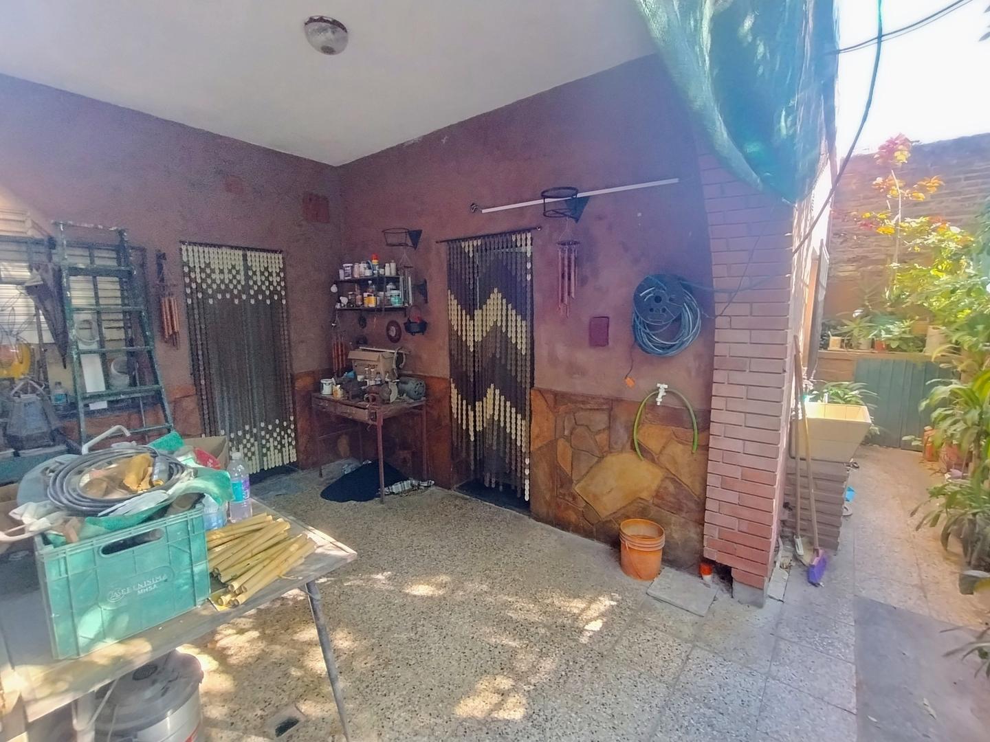 Foto de SE VENDE CASA AL FRENTE EN EMPALME GRANEROS, imagen 2