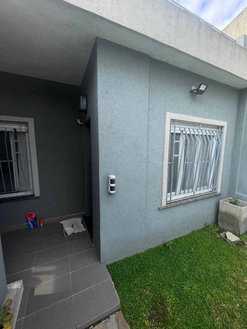 Foto de CASA EN VENTA DE 2 DORMITORIOS PATIO Y COCHERA APTA CREDITO, imagen 4