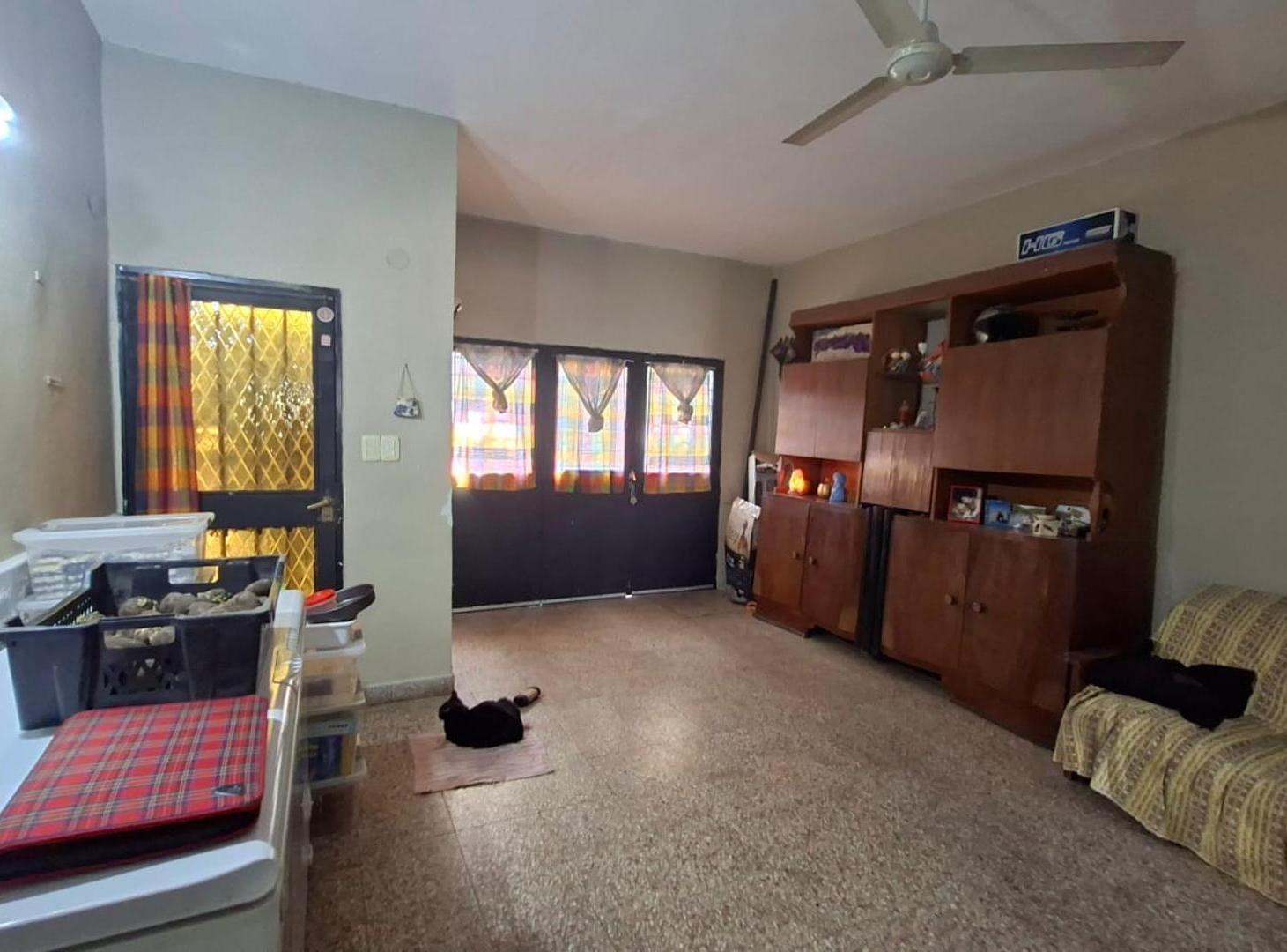 Foto de CASA EN VENTA DE 4 DORMITORIOS CON AMPLIO PATIO, imagen 3