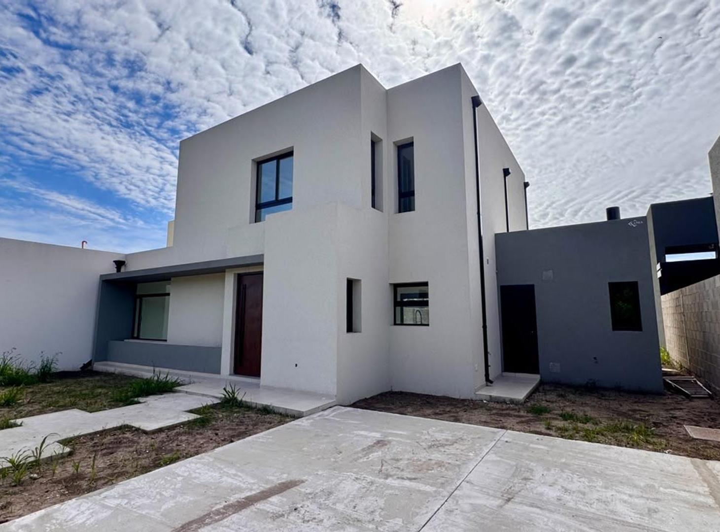 Foto de VENTA CASA EN DON MATEO FUNES, imagen 2