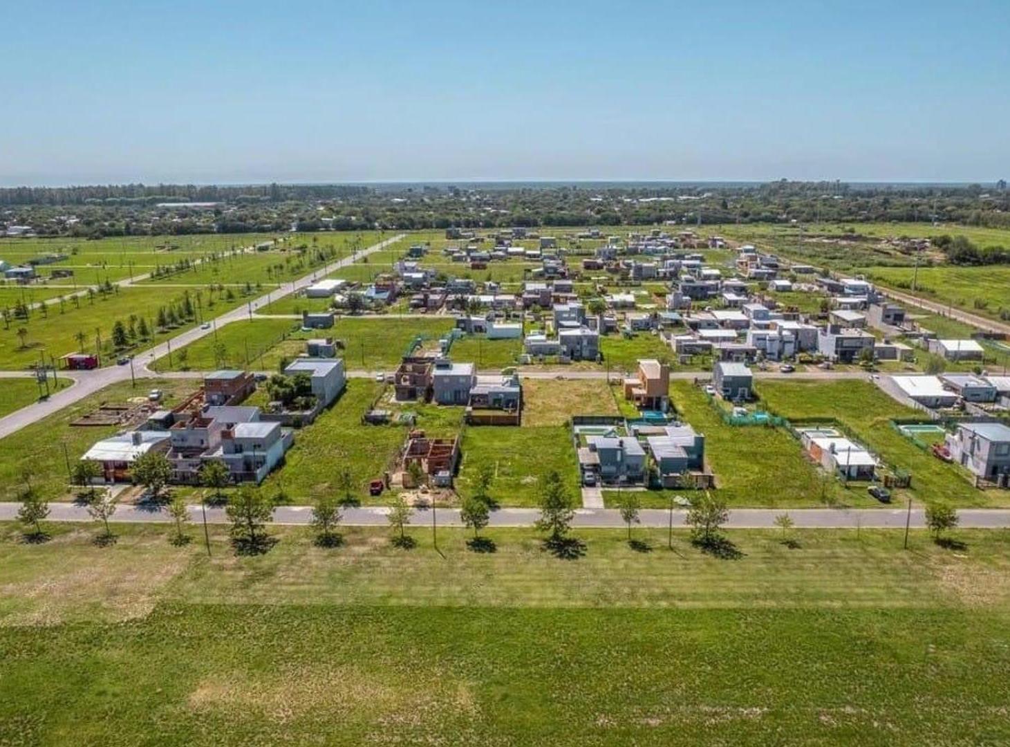 Foto de TERRENO EN VENTA 300M2 - LOMAS DE ALICIA, imagen 2