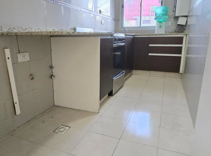 2 Ambientes con balcón - Condarco y Av. San Martin  3