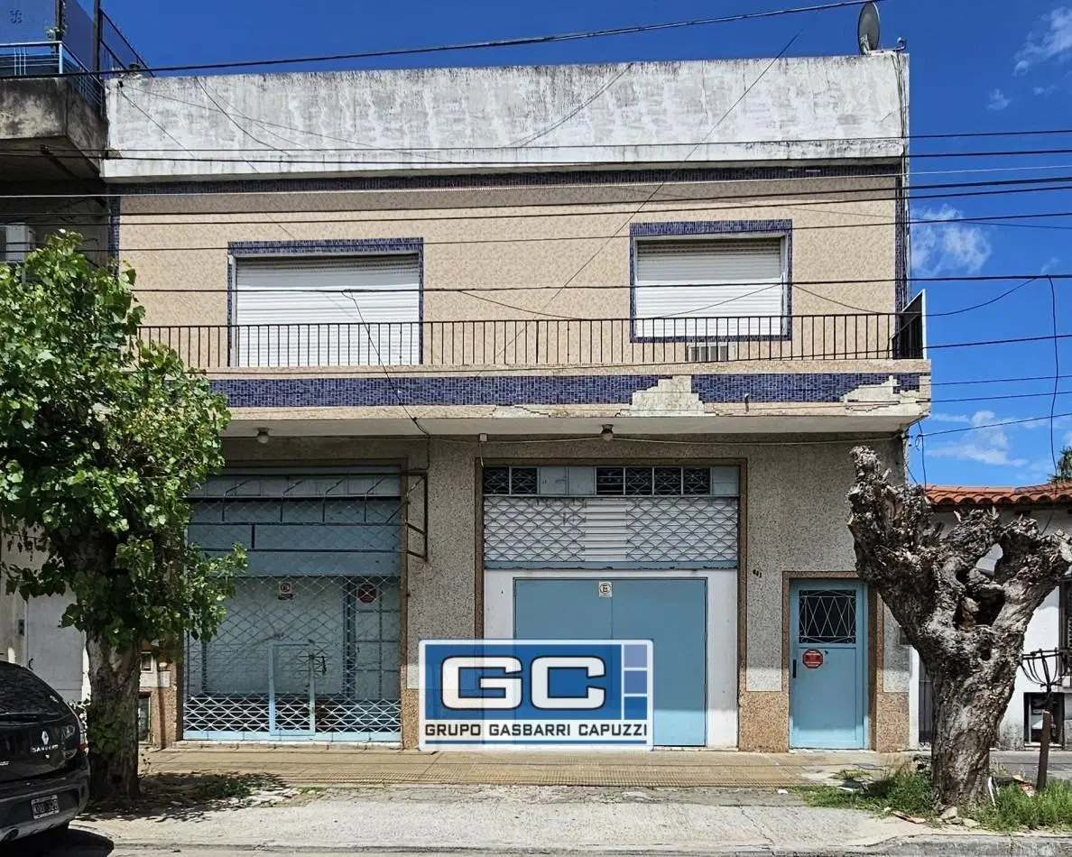 Casa Con Locales en Venta Moron Sobre Lote Propio Zona Comercial 5