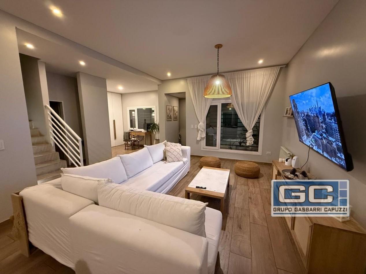 Foto de Casa en Venta en Ramos Mejia Impecable Hermosa lista para disfrutar, imagen 2