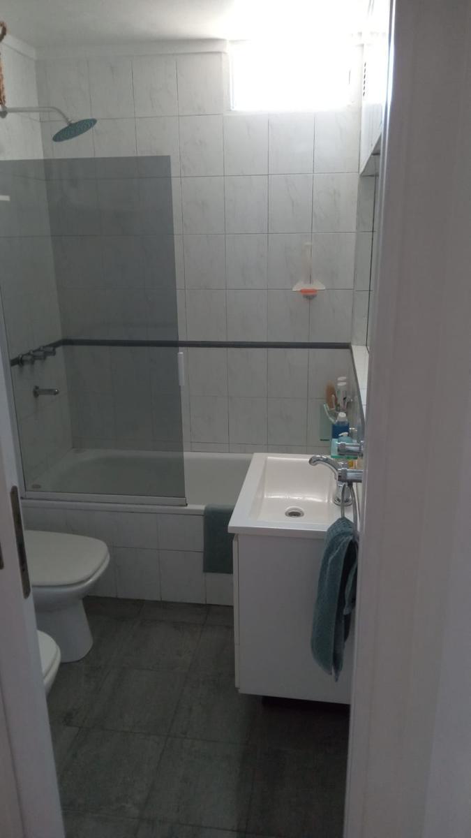 Departamento en Venta de Dos Ambientes Al Frente con Balcon 4