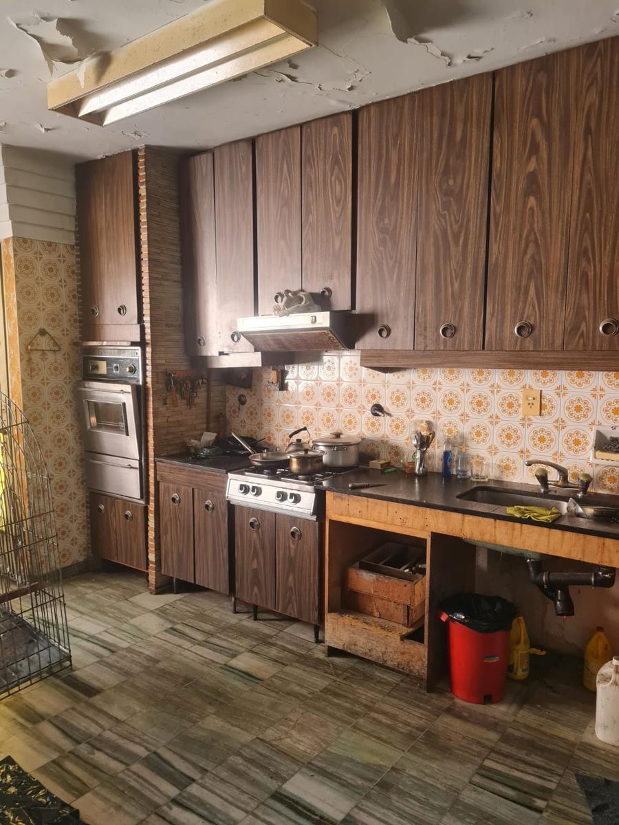 Casa en Venta 3 Dorm. + Consultorio + Jardin + Pileta + Cochera y Dependencia 3