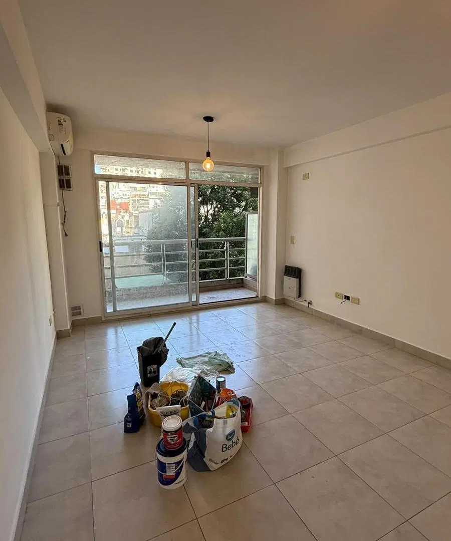 Departamento en Caballito 2 ambientes contrafrente con balcon vista abierta 1
