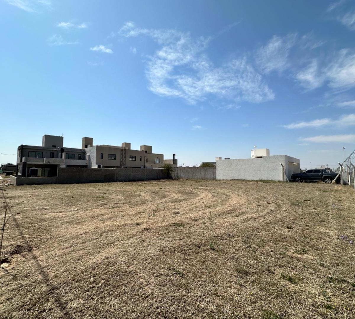 LOTE EN VENTA B° COLINAS DE MANANTIALES