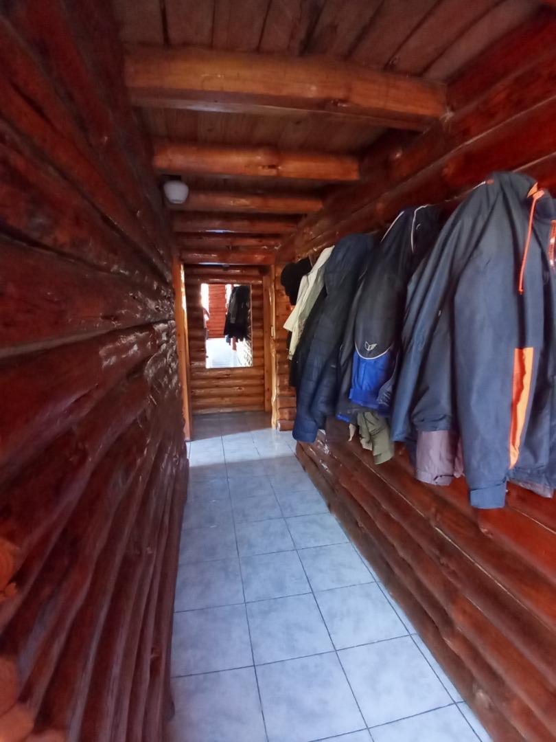Casa 3 Dorm. y Amplia Cochera 2