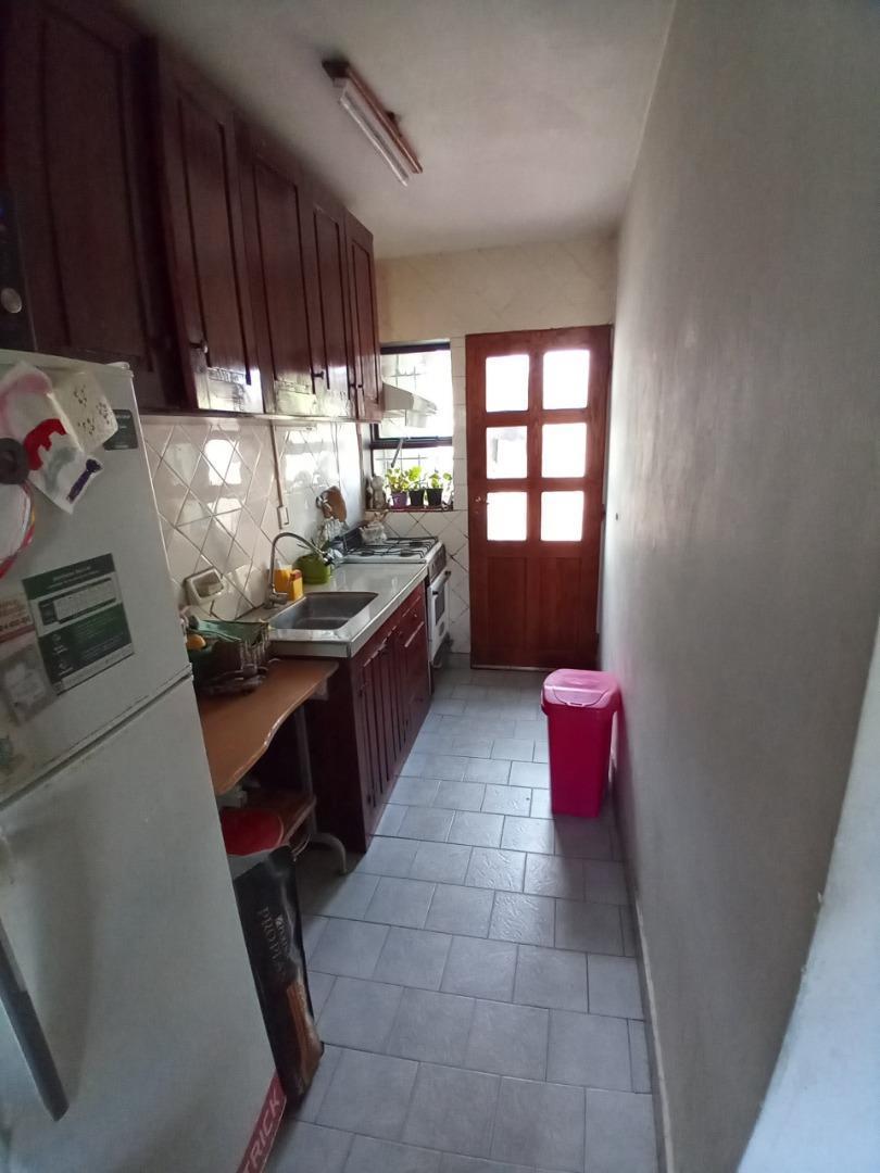 Casa 3 Ambientes + Galpón y Amplio Patio Trasero 5