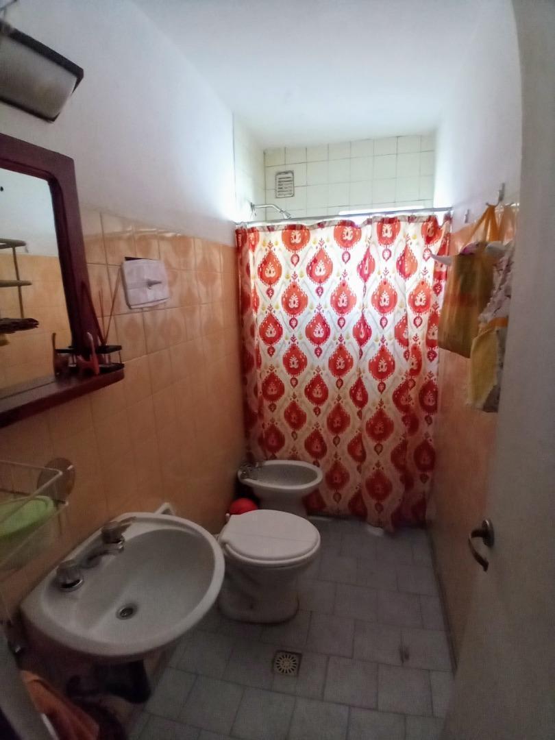 Casa 3 Ambientes + Galpón y Amplio Patio Trasero 3