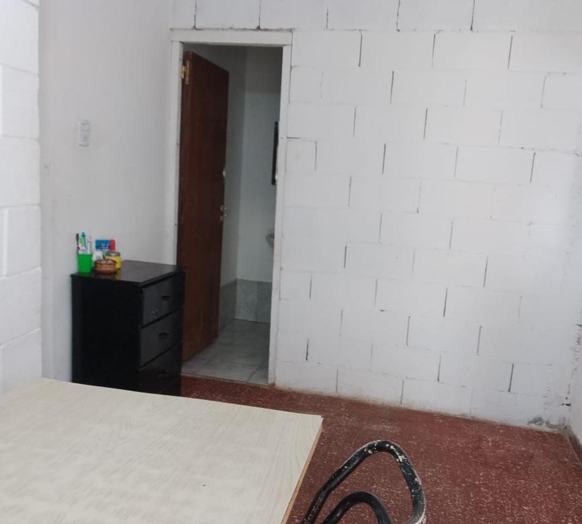 Venta de 3 Deptos + Salón Completito Cerrado 1