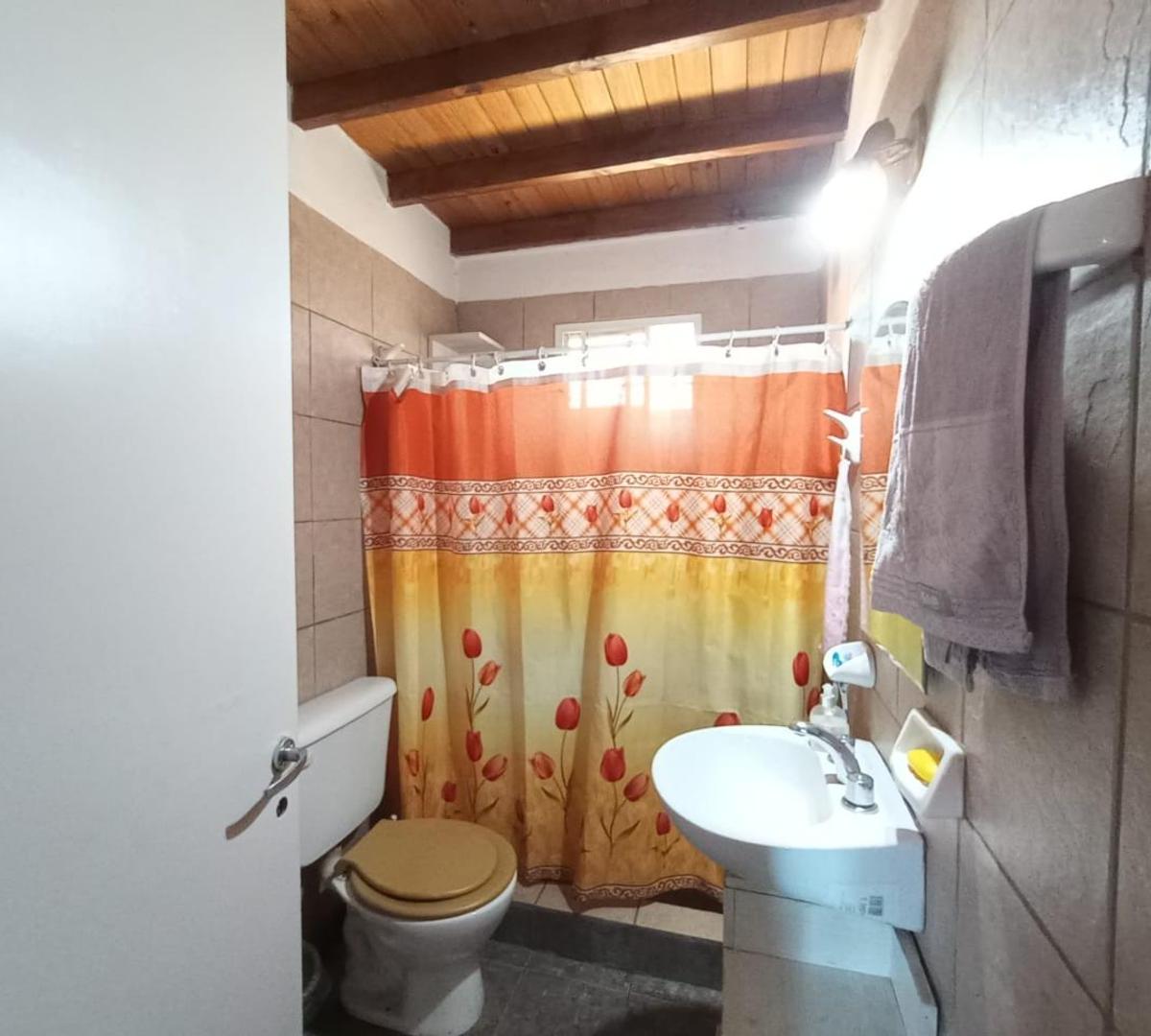 Casa en Venta en Cacique Huicaleo 4735 5