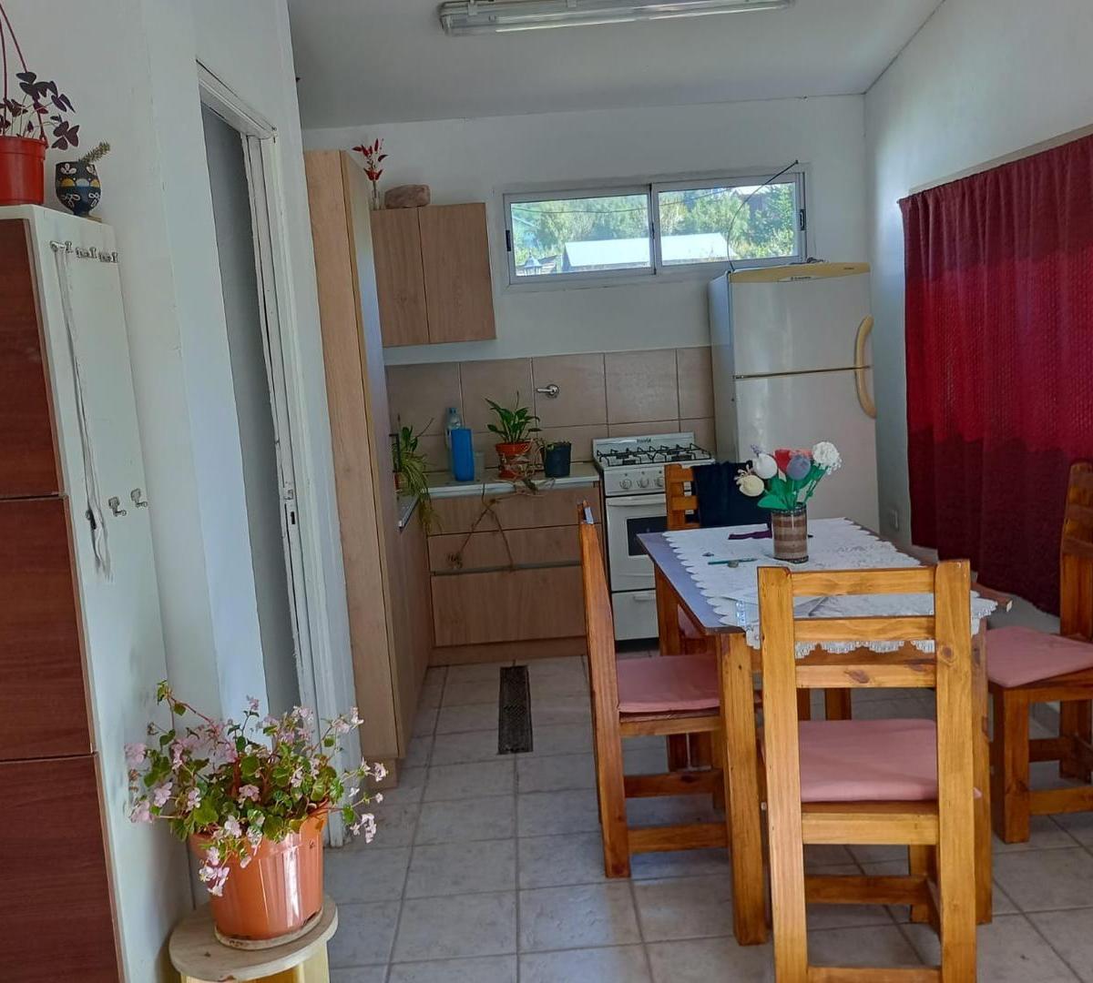 Casa en Venta en Cacique Huicaleo 4735 3
