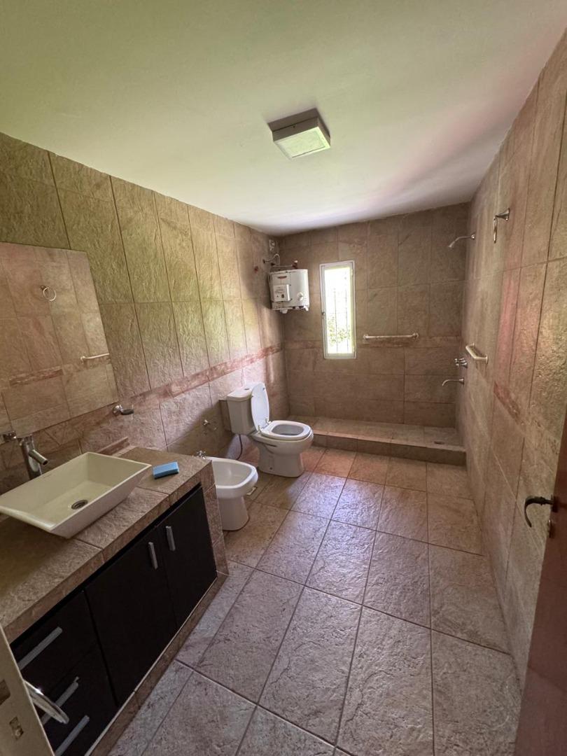 Venta de Casa Espectacular en Unquillo 1