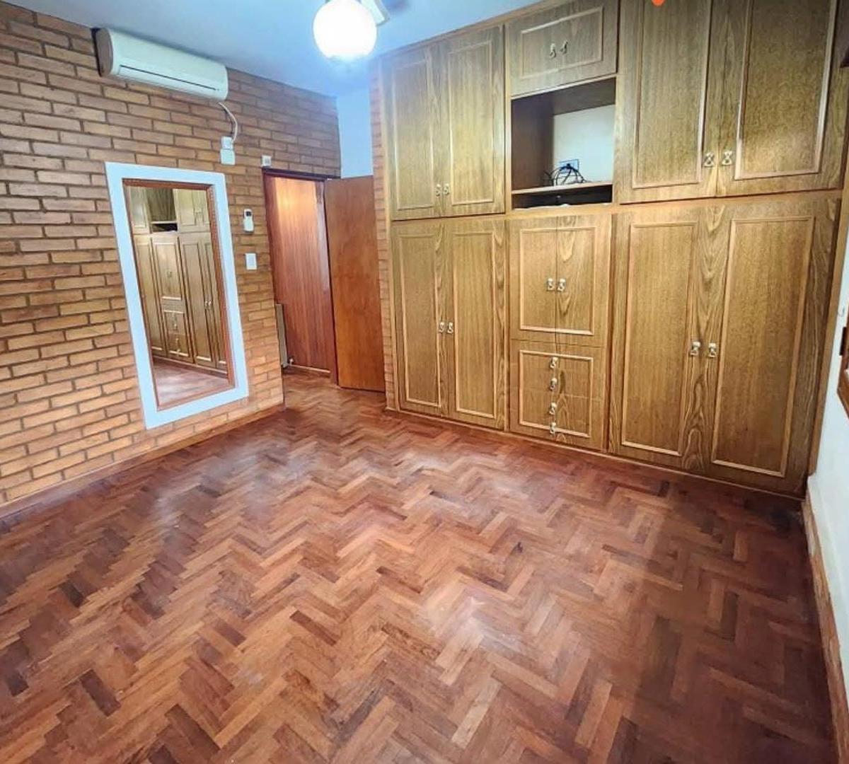 Propiedad con Dos Viviendas y Quincho en Venta - Rio Tercero 2