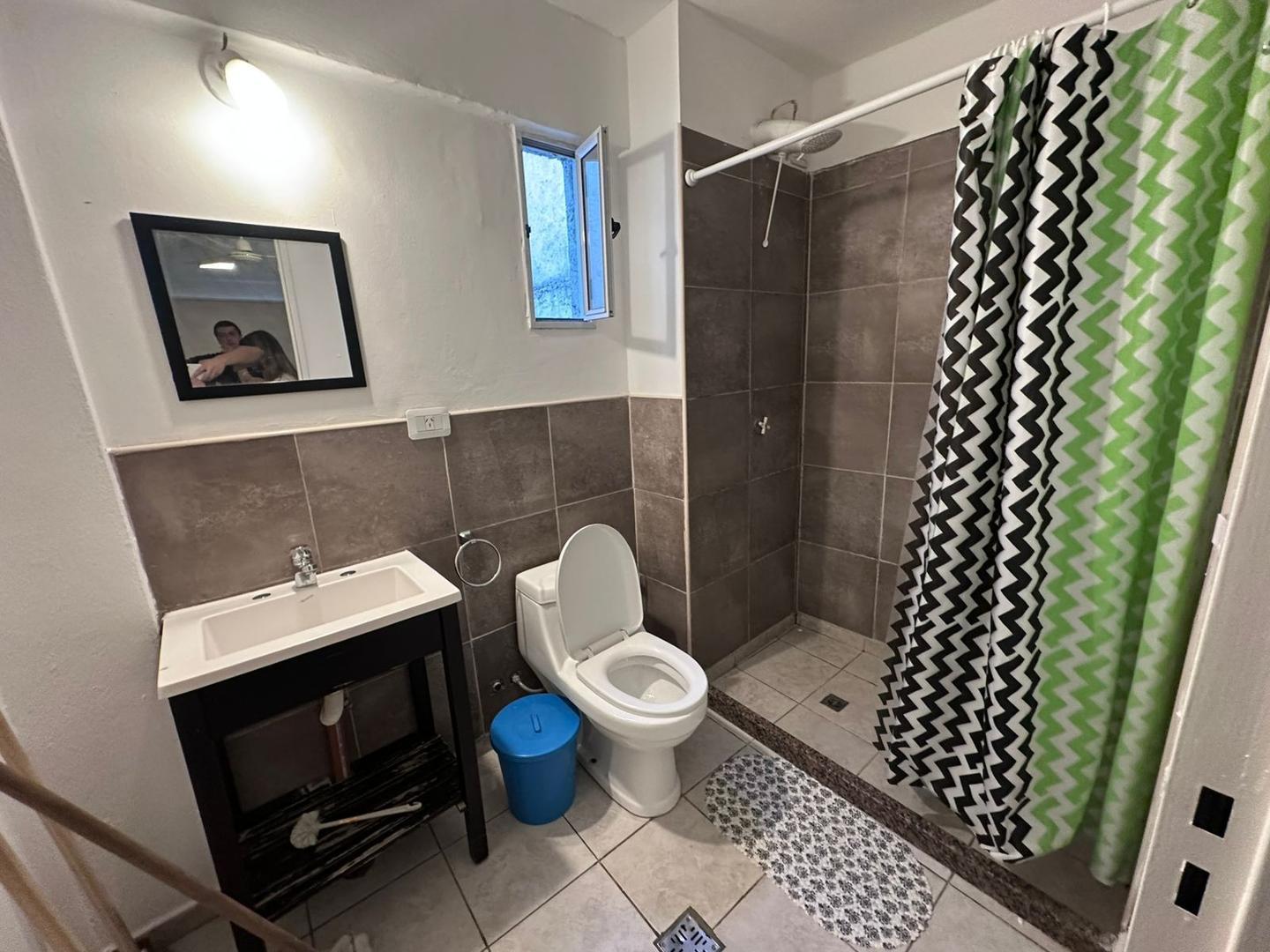 Foto de MONOAMBIENTE EN GUEMES,AMOBLADOS,SERVICIOS INCLUIDOS, imagen 5