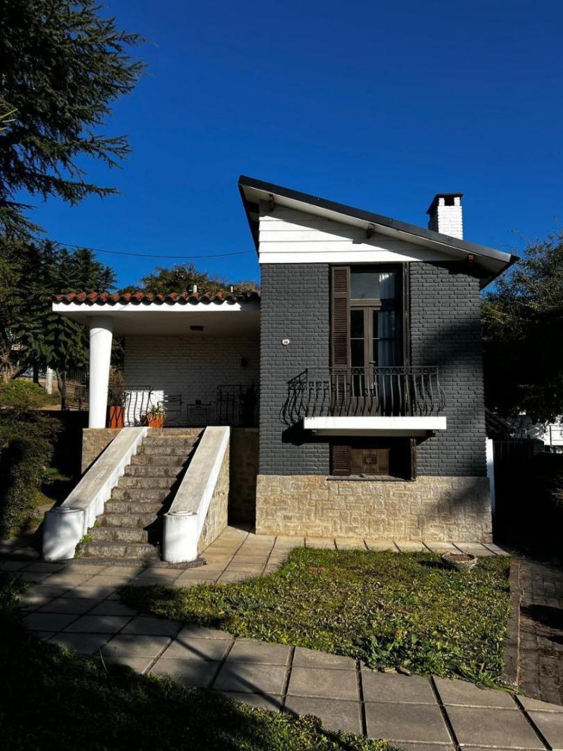 Casa en venta Río Ceballos APTA CREDITO.