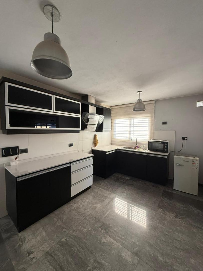 Foto de CASA EN VENTA- CONSTUCCIÓN Y MATERIALES DE PRIMERA, imagen 2