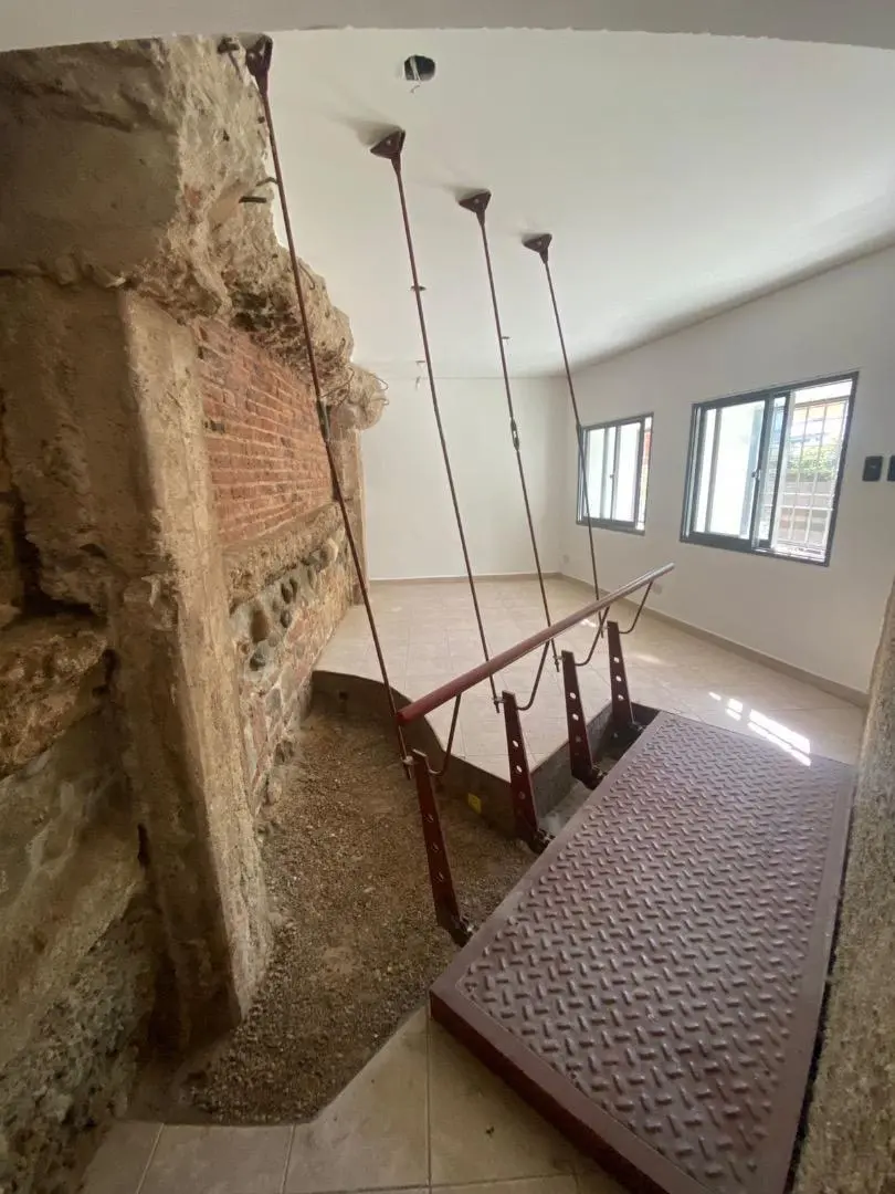 LOCAL COMERCIAL EN ALQUILER CON UBICACIÓN ESTRATÉGICA 3