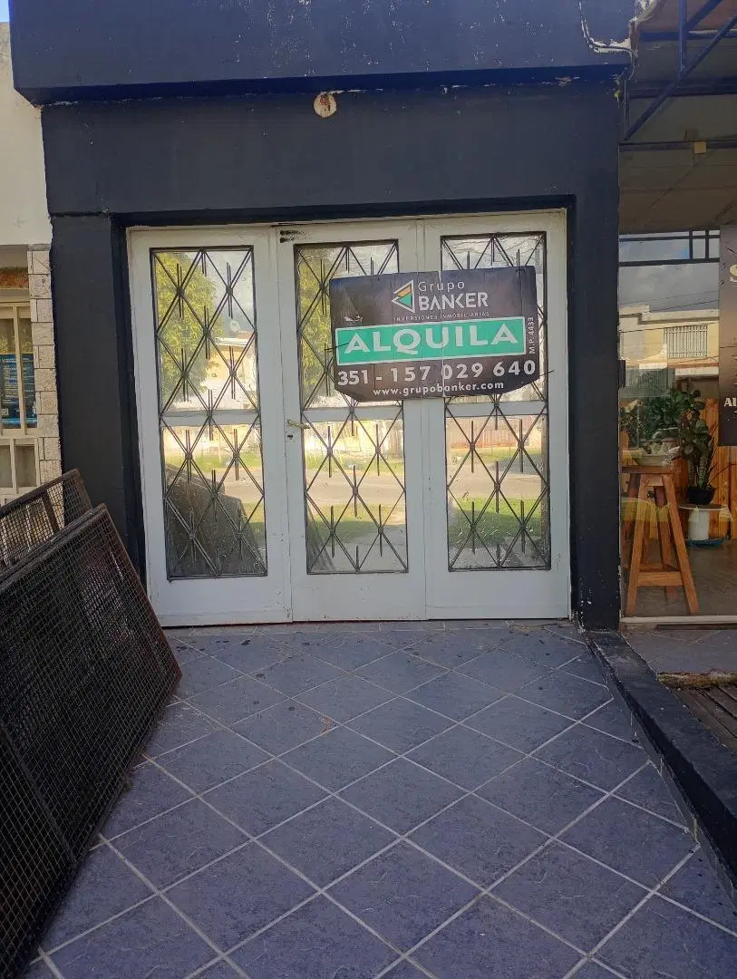 ALQUIILO DESPOSITO O COCHERA B°VILLA CABRERA 1
