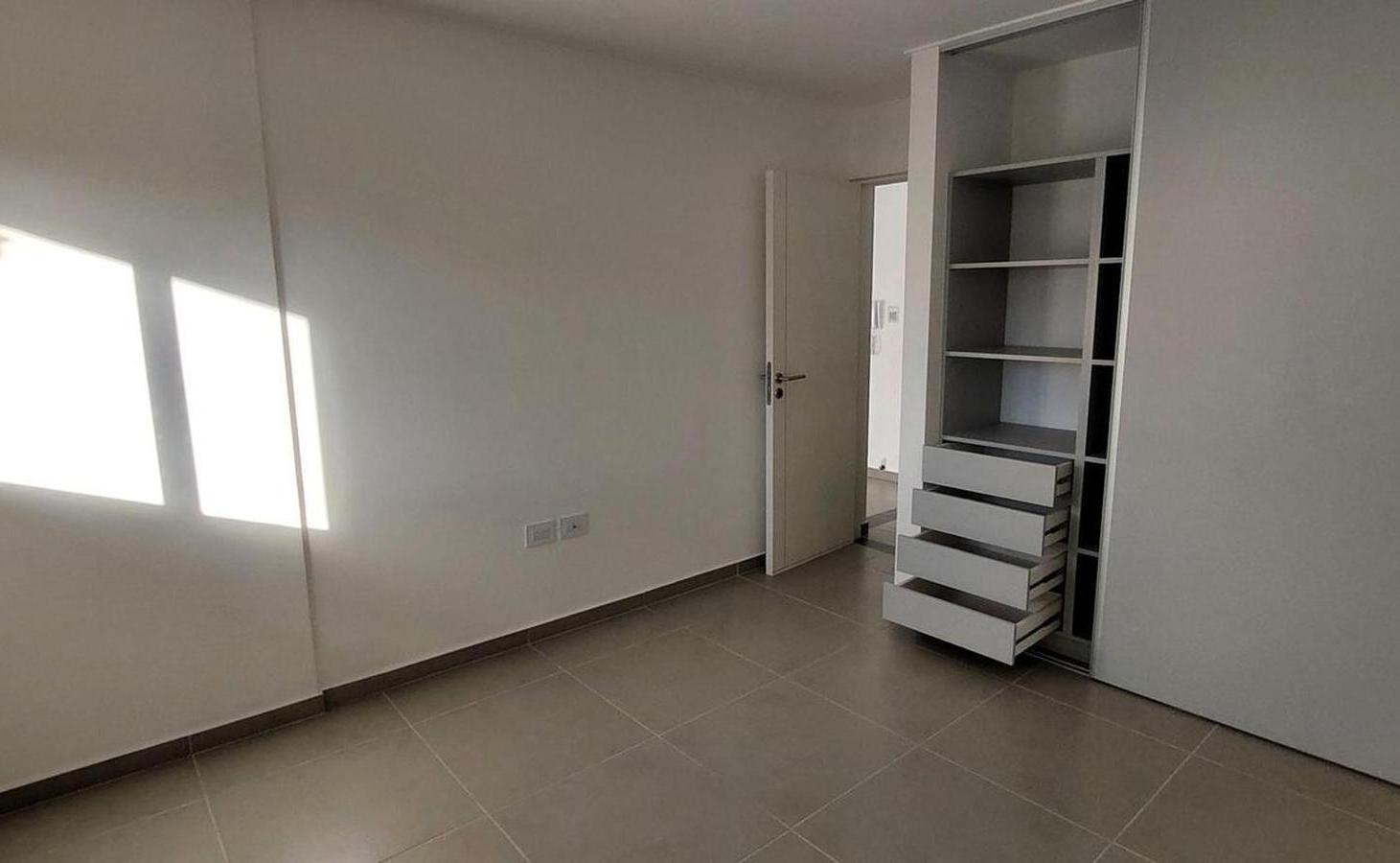 Foto de DEPARTAMENTO 1 DORMITORIO EN B° GENERAL PAZ, imagen 2