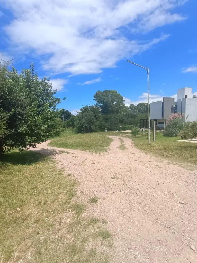 TERRENO EN VENTA 800 mts Villa Catalina 1era etapa 5