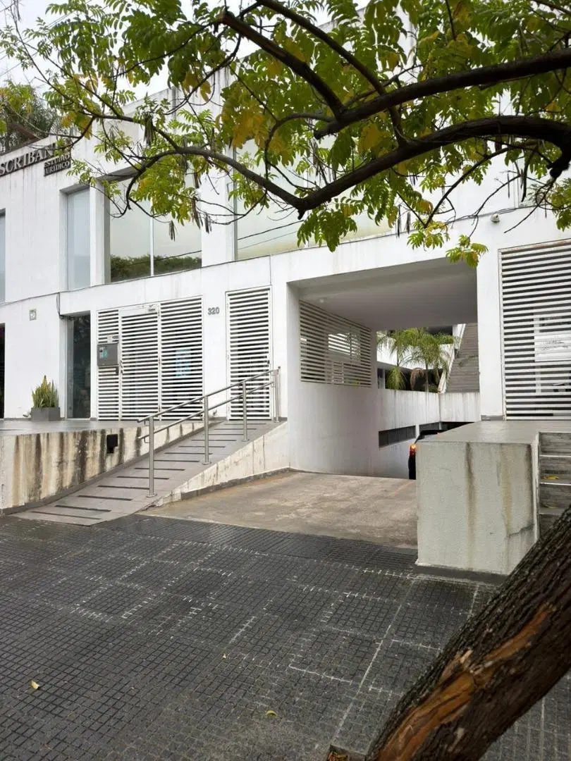 COCHERA EN ALQUILER EN PARAGUAY 320 - ZONA TRIBUNALES 2
