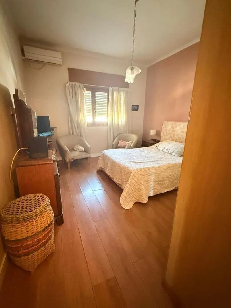 Alquiler casa 3 dormitorios barrio Alberdi 5