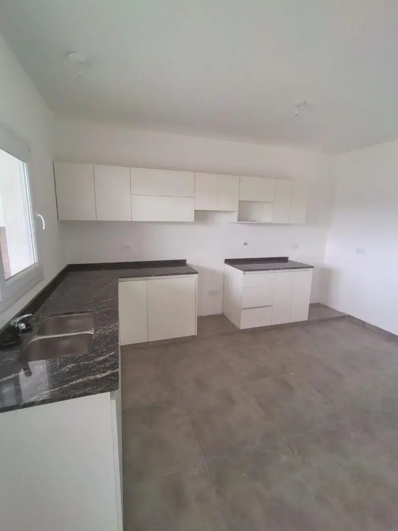 VENDO DUPLEX 3 DORMITORIOS EN DOCTA ETAPA 4 1