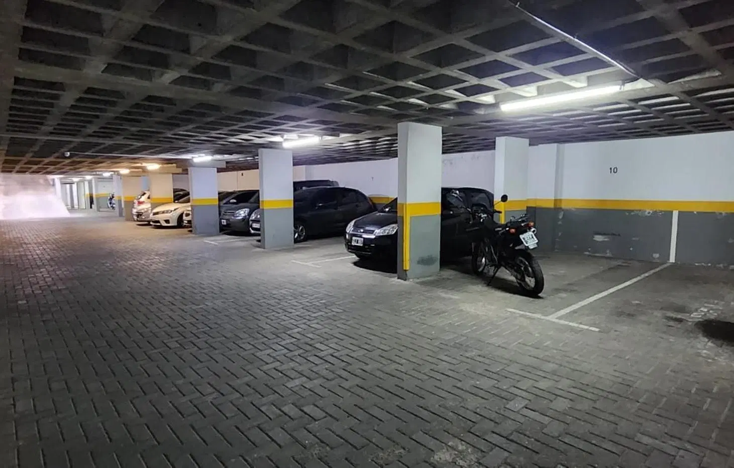 ALQUILER / VENTA COCHERA EN CENTRO DE CORDOBA 5