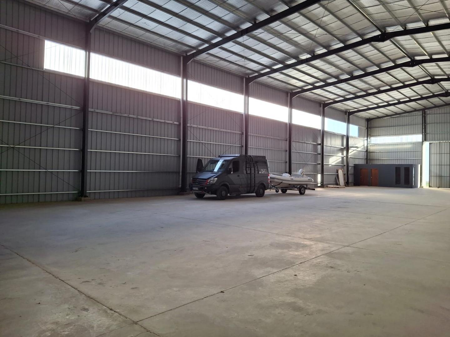 ALQUILO NAVE EN PARQUE INDUSTRIAL POLO 52 920MTS