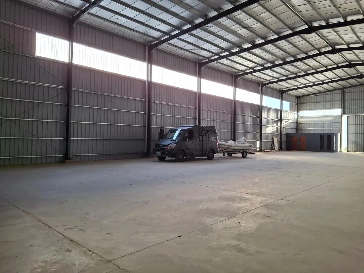 ALQUILO NAVE EN PARQUE INDUSTRIAL POLO 52 920MTS 4
